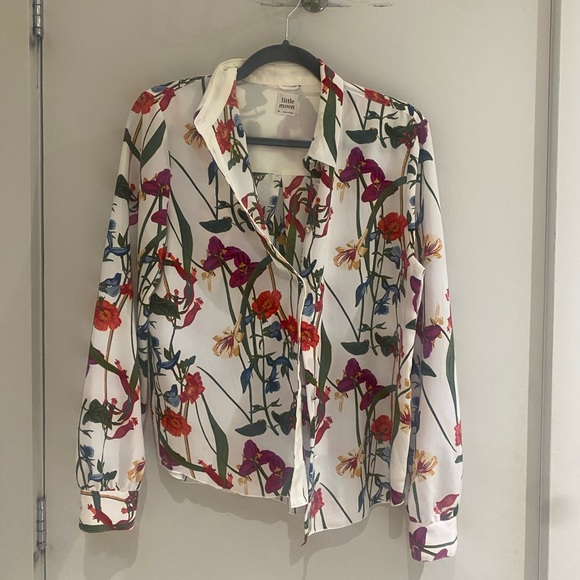 Aritzia little moon button up top size M - Picture 2 of 2